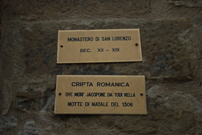 Targa del Monastero di San Lorenzo con la cripta romanica